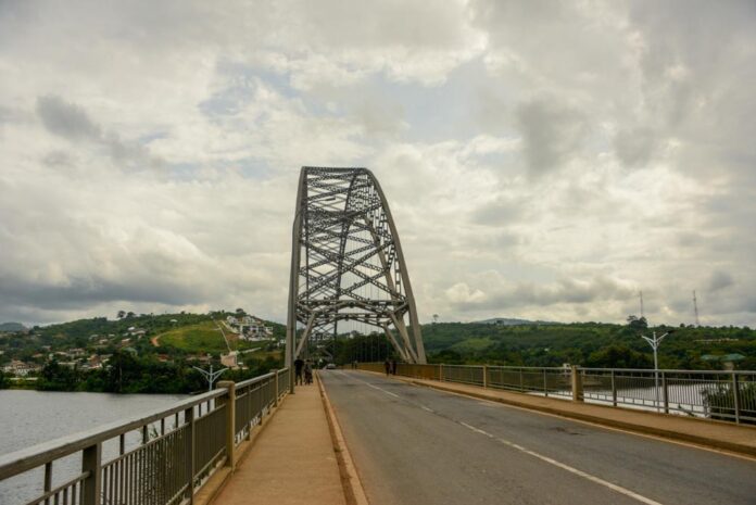 Adomi brug Ghana